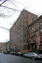 15 W 75th St in New York, NY - Building Photo - Building Photo