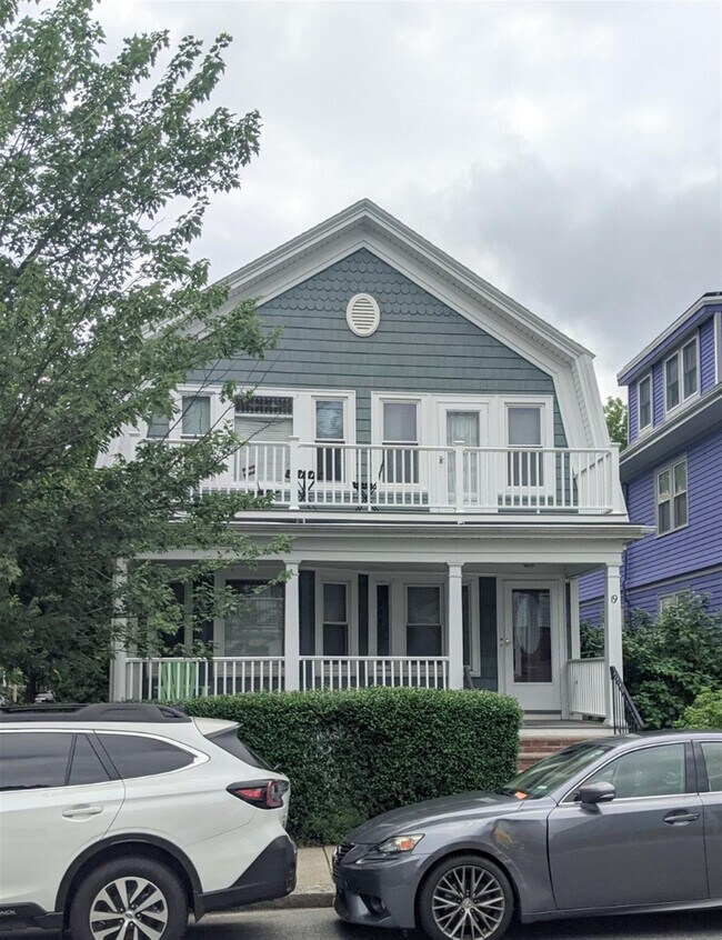 19 Leonard St, Unit #1