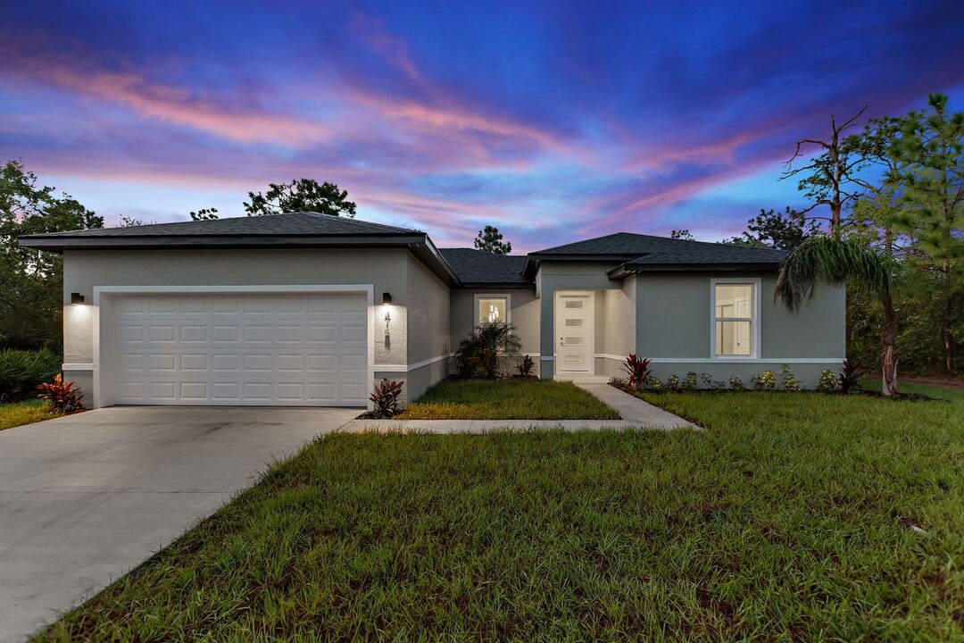 104 Colchester Pl in Poinciana, FL - Building Photo