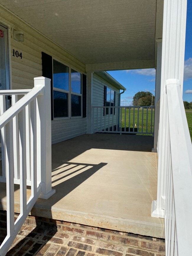 104 Foster Ferry Dr in Statesville, NC - Building Photo - Building Photo