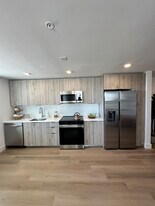 2501 Jackson St, Unit A in Hollywood, FL - Building Photo