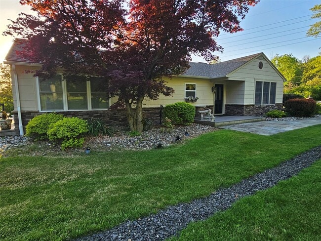 property at 13 Old Quaker Hill Rd
