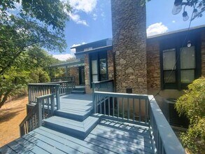 9217 Knoll Crest Loop in Austin, TX - Building Photo - Building Photo