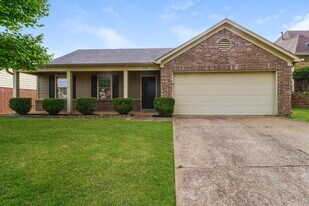 1609 Sawmill Creek Ln in Cordova, TN - Building Photo