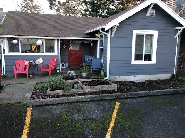 5504 SE Center St in Portland, OR - Building Photo