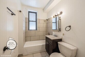 1020 E Hyde Park Blvd in Chicago, IL - Building Photo - Building Photo