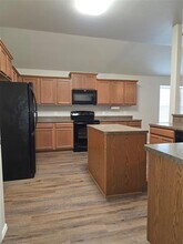 1600 Wickham Dr in Burleson, TX - Building Photo - Building Photo