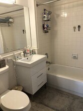 2 S End Ave in New York, NY - Building Photo - Building Photo