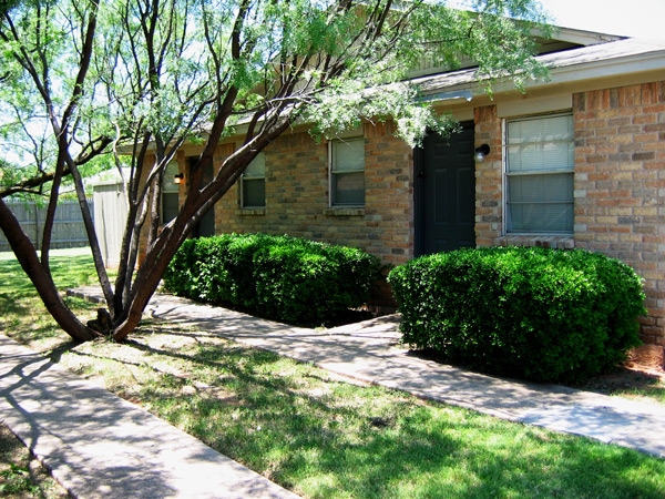 Canterbury Quadraplexes in Abilene, TX - Foto de edificio