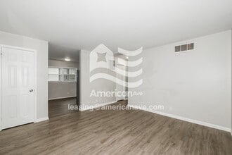 1336 Burdsal Pkwy in Indianapolis, IN - Foto de edificio - Building Photo