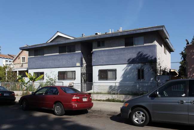 2162 Elm Ave in Long Beach, CA - Foto de edificio - Building Photo