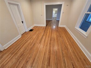 804 E Division St in Syracuse, NY - Building Photo - Building Photo