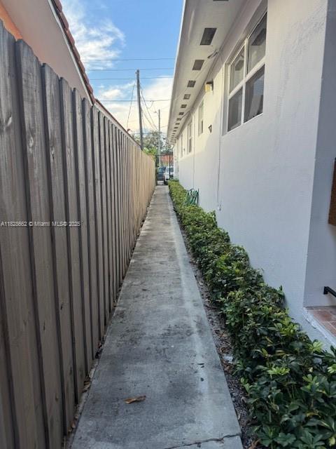 2826 SW 24th Ter in Miami, FL - Foto de edificio - Building Photo