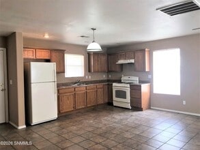 1595 Carrillo Ct in Las Cruces, NM - Building Photo - Building Photo