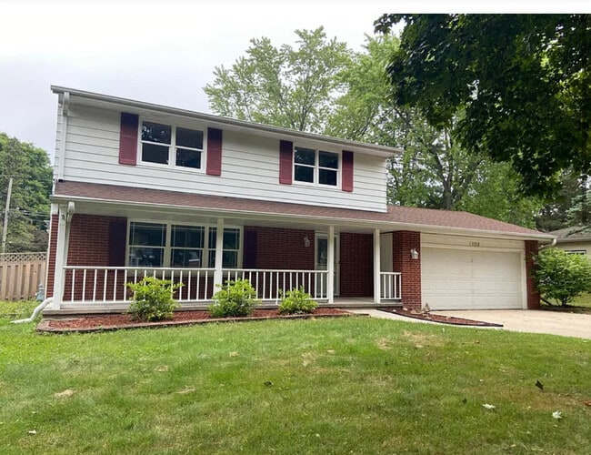 property at 1128 Canterbury Rd