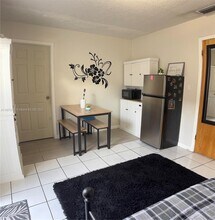 7868 W 34th Ct in Hialeah, FL - Building Photo - Building Photo