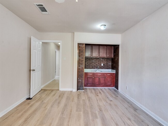11927 6th St in Houston, TX - Building Photo - Building Photo