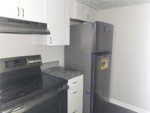1867 Myrtle Dr SW in Atlanta, GA - Building Photo - Building Photo