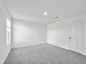 207 Brandi Dr in Wharton, TX - Foto de edificio - Building Photo