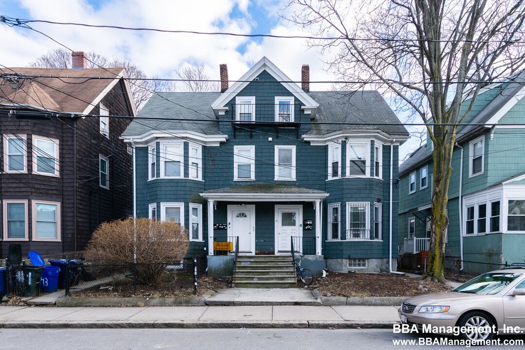 41 Pratt St, Unit 2 in Boston, MA - Foto de edificio