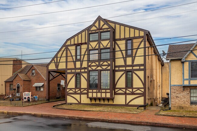 26 Library St in Williamstown, NJ - Building Photo - Building Photo