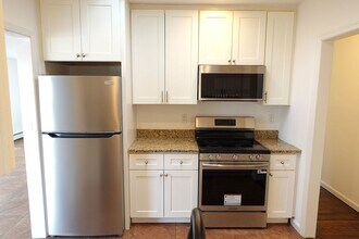 227 N Country Rd in Miller Place, NY - Building Photo - Building Photo