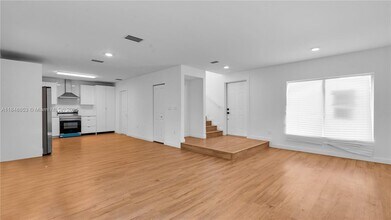 18391 SW 103rd Ct in Miami, FL - Building Photo - Building Photo