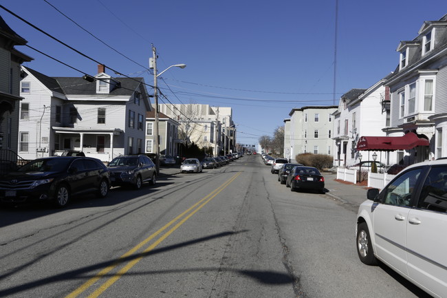 816-820 Merrimack St in Lowell, MA - Building Photo - Building Photo