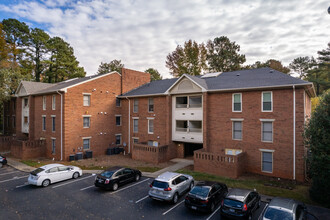 Ivy Commons in Raleigh, NC - Foto de edificio - Building Photo