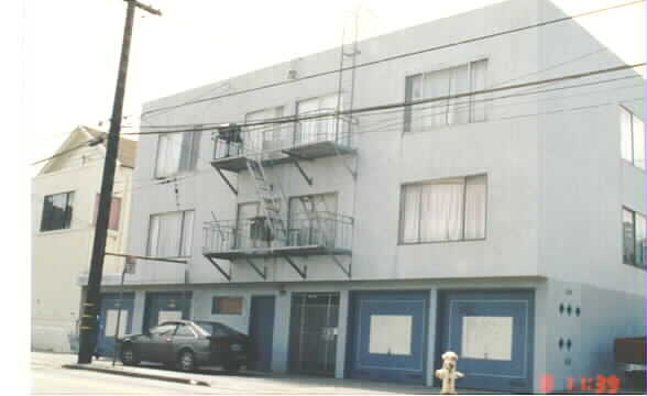 451 Paul Ave in San Francisco, CA - Foto de edificio - Building Photo