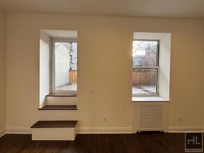 WEST 9 AVE in New York, NY - Building Photo - Building Photo