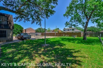 1526 East Ave in Katy, TX - Building Photo - Building Photo
