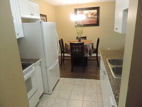 911 10 St in Cold Lake, AB - Building Photo - Building Photo