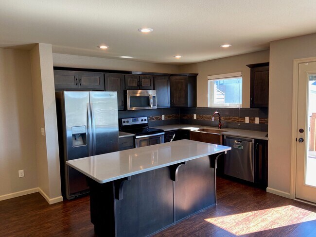 509 La Paz Ave in Bismarck, ND - Building Photo - Building Photo