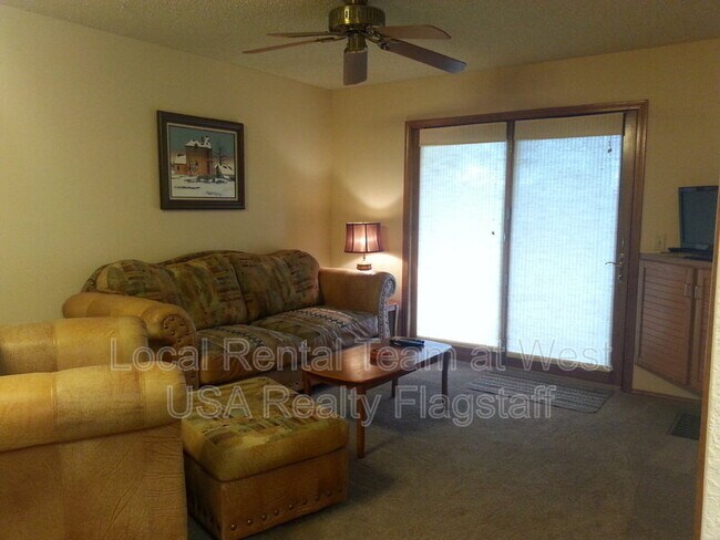 5701 N Villa Cir in Flagstaff, AZ - Building Photo - Building Photo