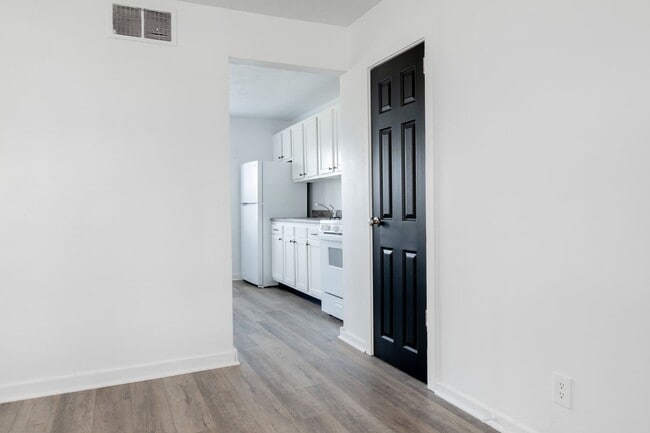 property at 40 Midland Heights Cir