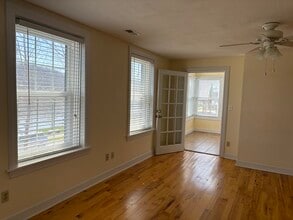 117 N Front St, Unit C in Rising Sun, IN - Building Photo - Building Photo