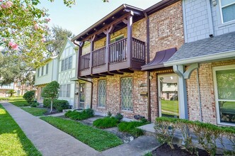 10286 Hammerly Blvd-Unit -193 in Houston, TX - Building Photo - Building Photo