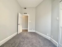 1712 Mt Vernon St photo'