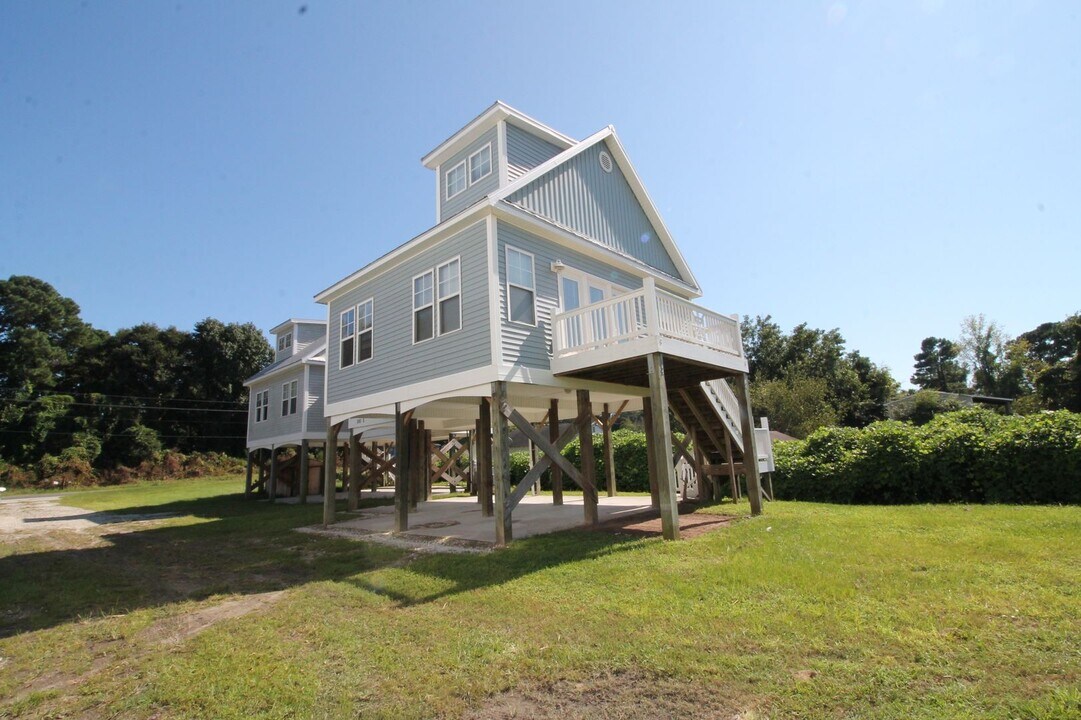 281 Second St in Sneads Ferry, NC - Building Photo