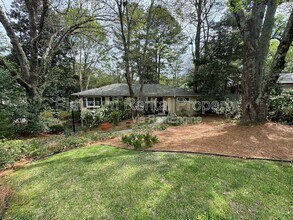 383 Springdale Dr NE in Atlanta, GA - Building Photo - Building Photo