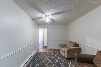 9578 Vestal Pkwy W in Apalachin, NY - Building Photo - Building Photo