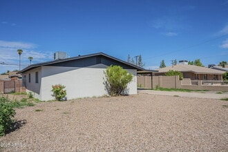 2732 W Tuckey Ln in Phoenix, AZ - Building Photo - Building Photo