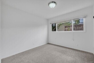 9339 Louise Ave in Los Angeles, CA - Building Photo - Building Photo