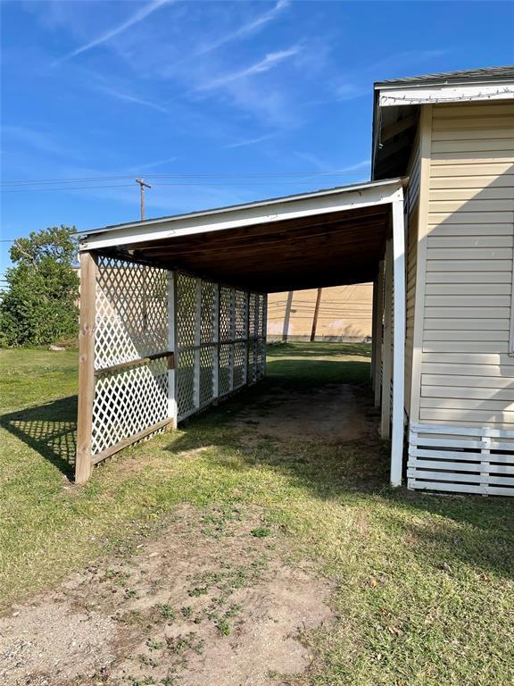 1014 W 4th St in Freeport, TX - Building Photo - Building Photo