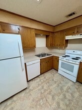 204-206 Zuni Dr in Hewitt, TX - Building Photo - Building Photo