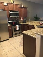 4008 Shade Tree Ln in Lakeland, FL - Building Photo - Building Photo