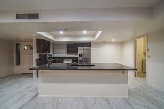 937 E Manhatton Dr in Tempe, AZ - Building Photo - Building Photo