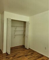 1302 Commons at Kingswood Dr in East Brunswick, NJ - Building Photo