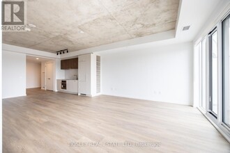 689-689 The Queensway in Toronto, ON - Building Photo - Building Photo